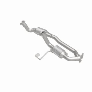 Ford Windstar Catalytic Converter - Magnaflow - Direct Fit, HM Grade - `01-`03
