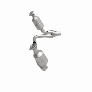 Dodge Dakota Catalytic Converter - Magnaflow - HM Grade Direct-Fit - 2004