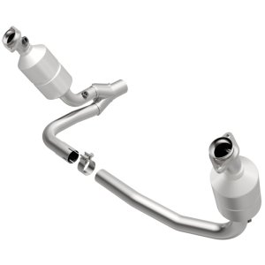 Dodge Dakota Catalytic Converter - Magnaflow - HM Grade Direct-Fit - 2004