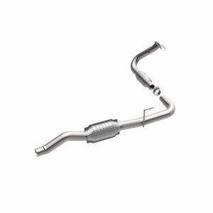 Chevrolet Silverado 2500 Catalytic Converter - Driver Side - Magnaflow - HM Grade Direct-Fit - `01-`02