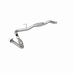 Chevrolet Silverado 2500 Catalytic Converter - Driver Side - Magnaflow - HM Grade Direct-Fit - `01-`02