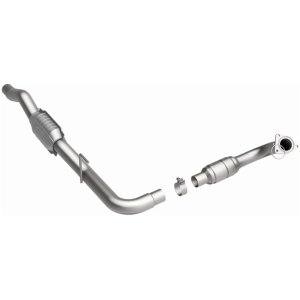 Chevrolet Silverado 2500 Catalytic Converter - Driver Side - Magnaflow - HM Grade Direct-Fit - `01-`02