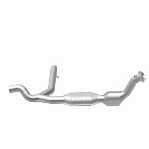 Ford Expedition Catalytic Converter - Magnaflow - HM Grade Federal/EPA Compliant Direct-Fit - `99-`00