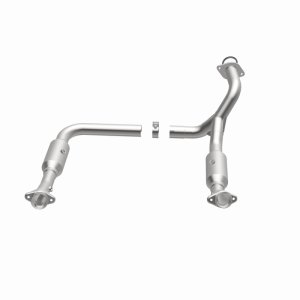 Ford Explorer Catalytic Converter - Magnaflow - HM Grade Direct-Fit - `06-`10