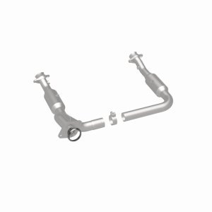 Ford Explorer Catalytic Converter - Magnaflow - HM Grade Direct-Fit - `06-`10