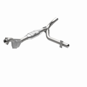 Ford Expedition Catalytic Converter - Magnaflow - Direct Fit, HM Grade - `01-`02