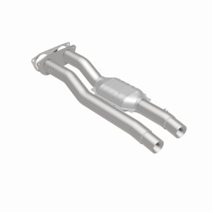 Chevrolet K2500 Catalytic Converter - Rear - Magnaflow - HM Grade, Direct-Fit - `96-`00
