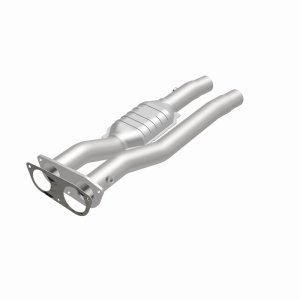 Chevrolet K2500 Catalytic Converter - Rear - Magnaflow - HM Grade, Direct-Fit - `96-`00
