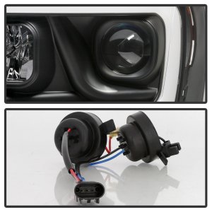 Dodge Ram 1500 Headlight Set - SPYDER - Version 2 - Light Bar DRL - Projector - Black - `06-`08