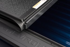 Chevrolet Silverado 1500 Tonneau Cover - Undercover - Flex - Black - `07-`13