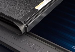 Chevrolet Silverado 2500 HD Tonneau Cover - Undercover - Flex Folding - Black Textured - `07-`14