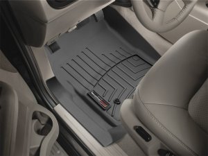 Ford Expedition FloorLiner - Front - WeatherTech - DigitalFit - Black - `03-`06