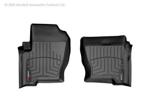 Land Rover LR3 Floor Liners - Front - WeatherTech - FloorLiner DigitalFit - Black - `05-`09