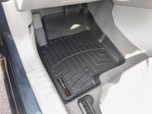Ford Expedition FloorLiner - Front - WeatherTech - DigitalFit - Black - `97-`02