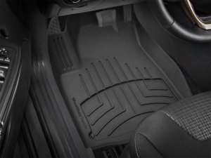 Jeep Cherokee Floor Mats - Front - WeatherTech - HP - Black - `15-`27 Jeep Cherokee Floor Mats - Front - WeatherTech - HP - Black - `15-`27