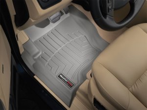 Land Rover LR3 Floor Liners - Front - WeatherTech - FloorLiner DigitalFit - Grey - `05-`09