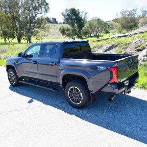 Toyota Tacoma Nerf Bars - Westin - R5 - Black - `24-`27