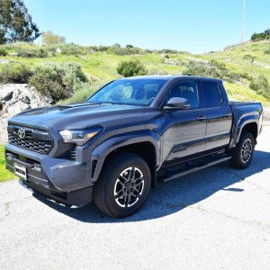 Toyota Tacoma Nerf Bars - Westin - R5 - Black - `24-`27