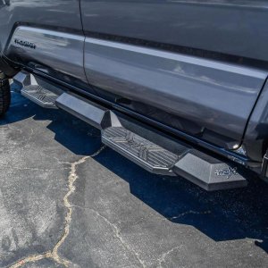 Toyota Tacoma Nerf Step Bars - Double Cab - Westin - HDX Xtreme - Textured Black - `24-`27