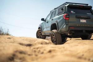 Toyota 4Runner Side Steps - OE Plus - DV8 - 2025+