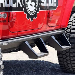 Jeep Gladiator Rock Sliders - Rock Slide Engineering - Low Profile Slider & 4in Steps Combo Kit - `20-`25