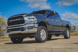 Ram 1500 Running Boards - Rough Country - AC2 - Amber/White - '21-'25