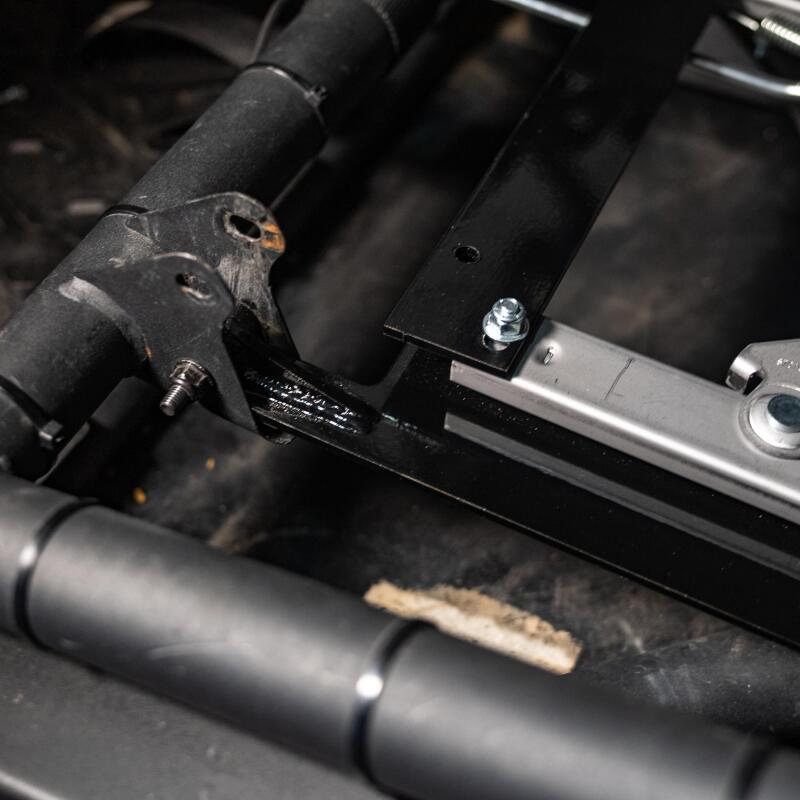 Mercedes-Benz E350 Brake Kit - Front - DFC - Geospec Rotors + 4000 HybriDynamic Pads - `03-`06