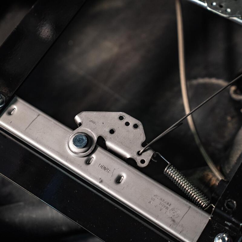 Mercedes-Benz E350 Brake Kit - Front - DFC - Geospec Rotors + 4000 HybriDynamic Pads - `03-`06