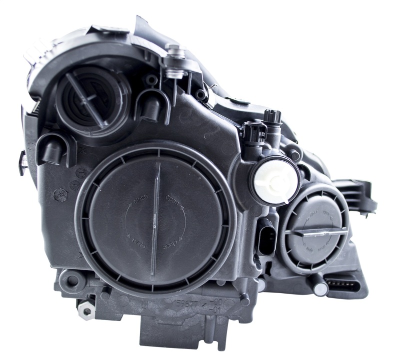 Mercedes-Benz CLS550 Headlight Assembly - Front - Hella - Halogen - `07-`11