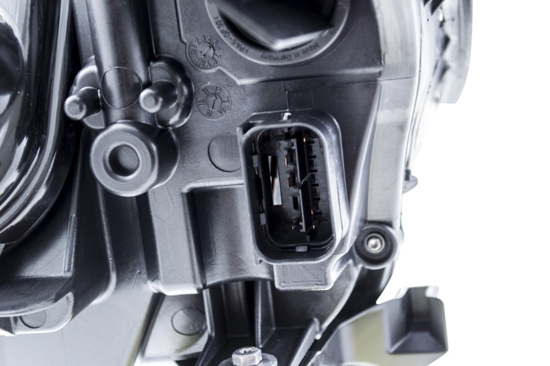 BMW 550i Headlight Assembly - Front - Hella - Halogen - `08-`10