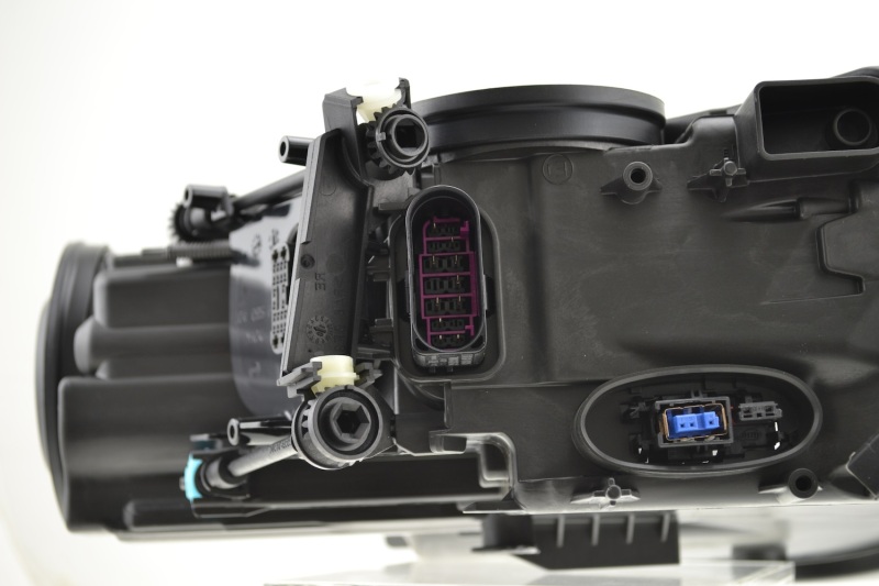 Volkswagen Touareg Xenon Headlamp - Front Left - Hella - Bi-Xenon - `08-`10