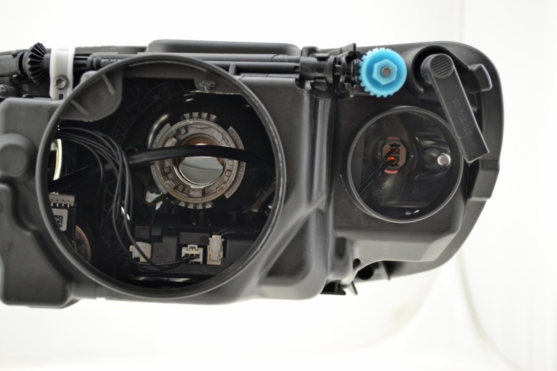 Volkswagen Touareg Xenon Headlamp - Hella - `08-`10