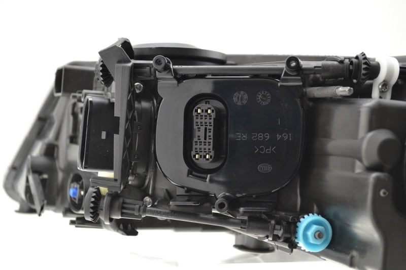 Volkswagen Touareg Xenon Headlamp - Hella - `08-`10