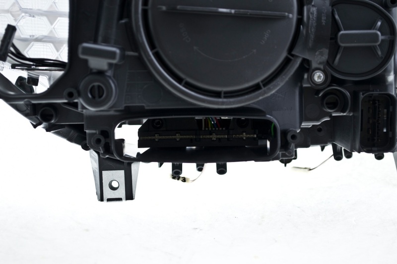 BMW 528i Headlight - Front - Hella - Xenon - `11-`13