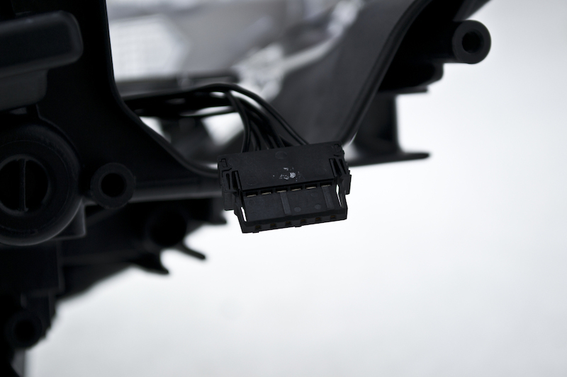 BMW M5 Headlight - Right - Hella - Xenon - 2013