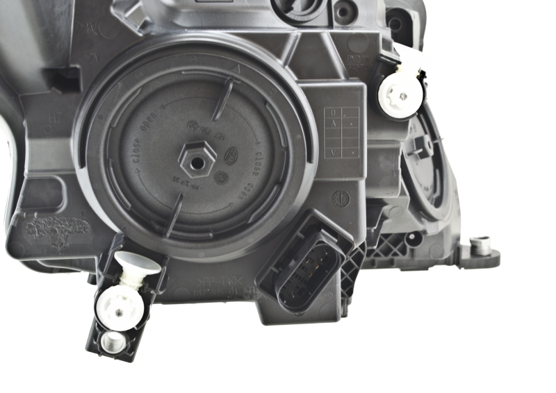 Mercedes-Benz Metris Headlight Assembly - Front - Hella - OE Replacement - 2016