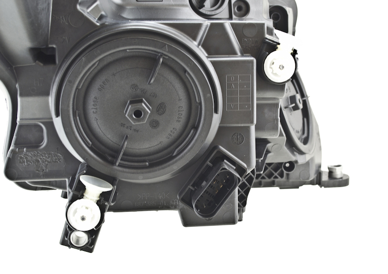 Mercedes-Benz Metris Headlight Assembly - Front - Hella - OE Replacement - 2016