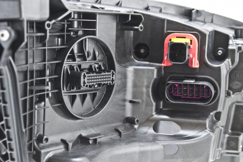 Audi A7 Quattro Headlight Assembly - Hella - LED - 2016