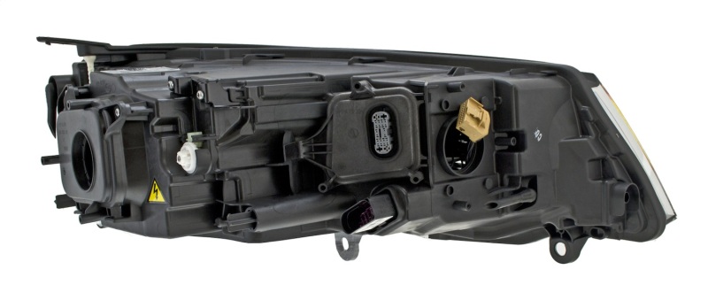 Volkswagen Touareg Headlight - Hella - Xenon - 2015