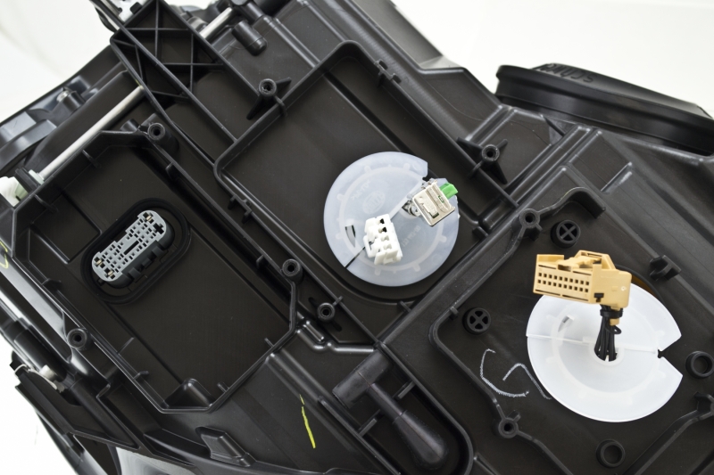 Volkswagen Golf Headlight Assembly - Hella - Bi-Xenon - `13-`20