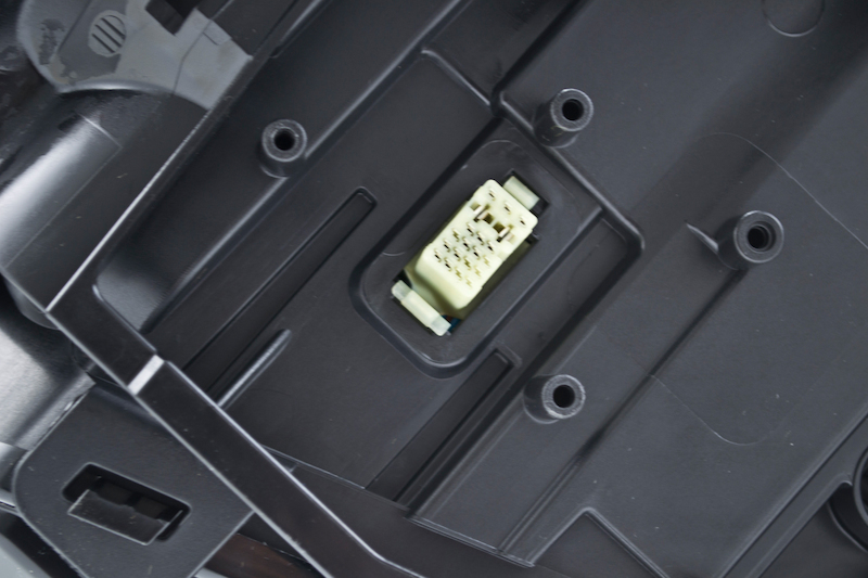 BMW 525i Headlight Assembly - Hella - Bi-Xenon - `04-`05