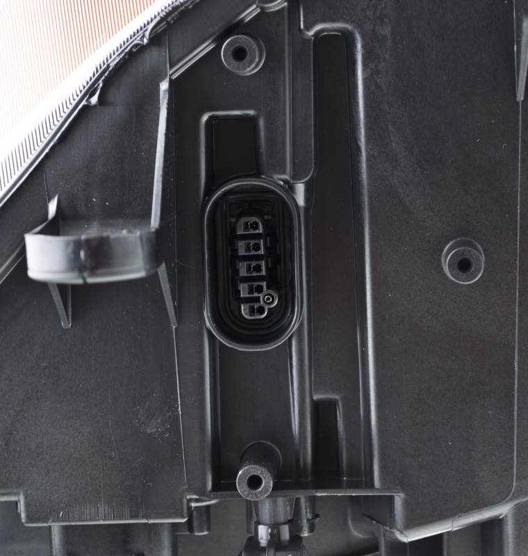 BMW Z4 Headlight Assembly - Hella - Bi-Xenon - `03-`09