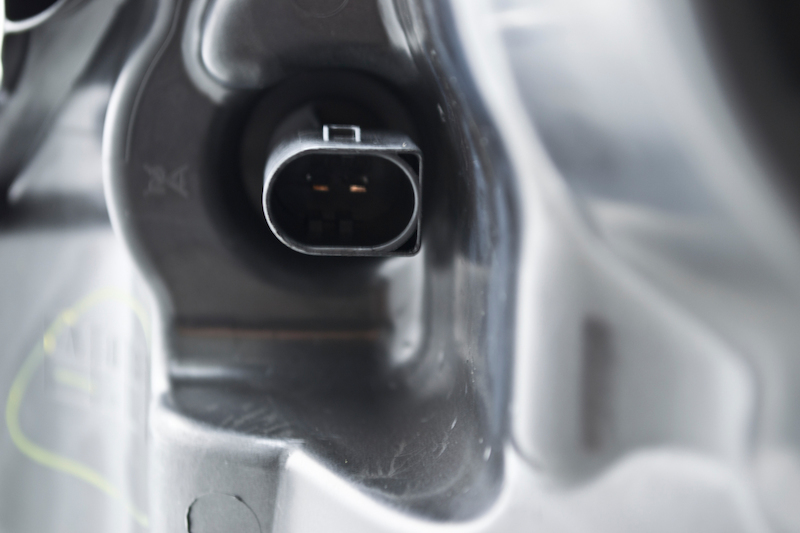 Mercedes-Benz ML350 Headlight Assembly - Hella - `06-`11