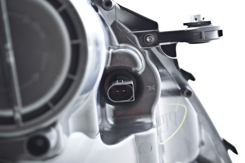 Mercedes-Benz ML500 Headlight Assembly - Hella - OE Replacement - 2008