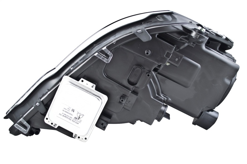 Mercedes-Benz ML63 AMG Headlight Assembly - Hella - OE Replacement - 2008