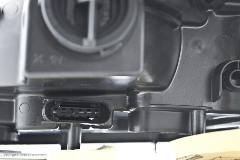 Mercedes-Benz ML320 Headlight Assembly - Hella - HLMP RH BI-XEN W BALLAST - `08-`11