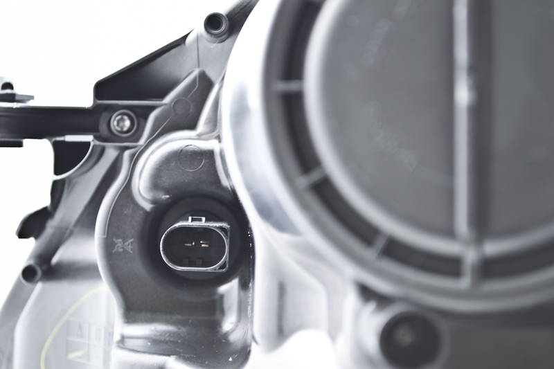 Mercedes-Benz ML350 Headlight Assembly - Hella - HLMP RH BI-XEN W BALLAST - 2008