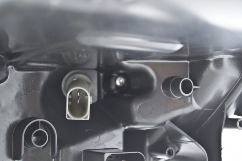 Mercedes-Benz ML63 AMG Headlight Assembly - Hella - HLMP RH BI-XEN W BALLAST - 2008