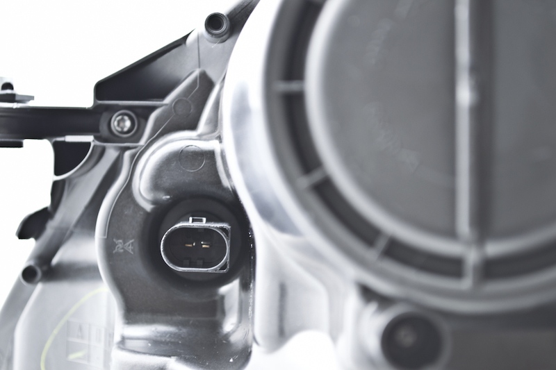 Mercedes-Benz ML63 AMG Headlight Assembly - Hella - HLMP RH BI-XEN W BALLAST - 2008