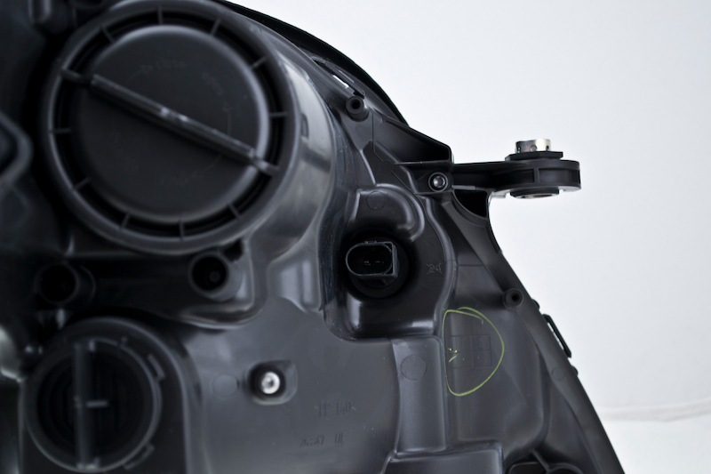 Mercedes-Benz GL450 Headlight Assembly - Hella - 2007